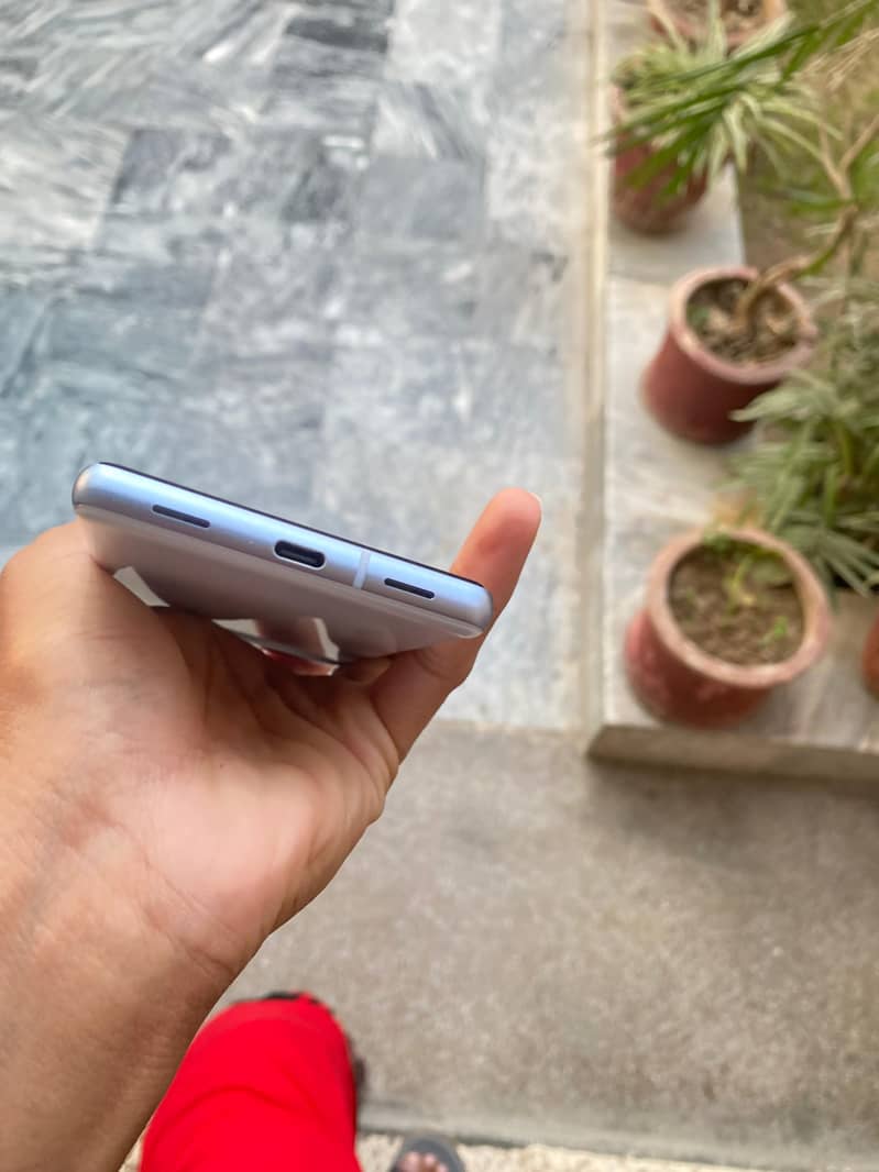Google pixel 7a 3