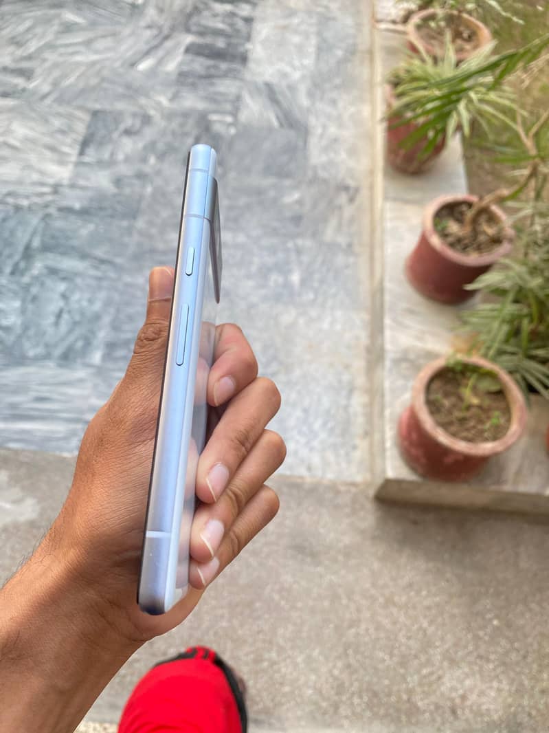 Google pixel 7a 4