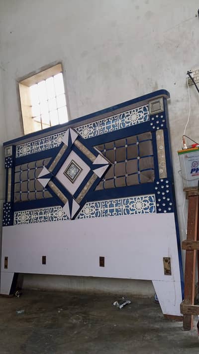 2 wli almari dressing bad  mattress