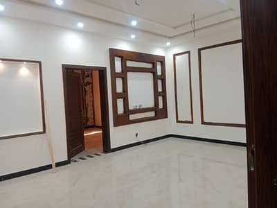 Upper porshion for rent