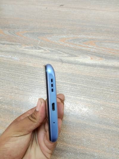 only phone urgent sale Al ok hn touch ma halki se line