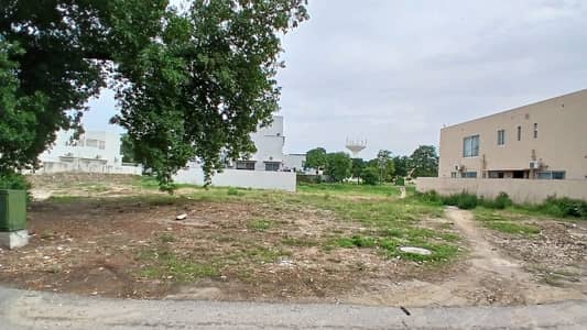 2 kanal Plot Block T direct approachs 100FT Road location DHA Phase 8