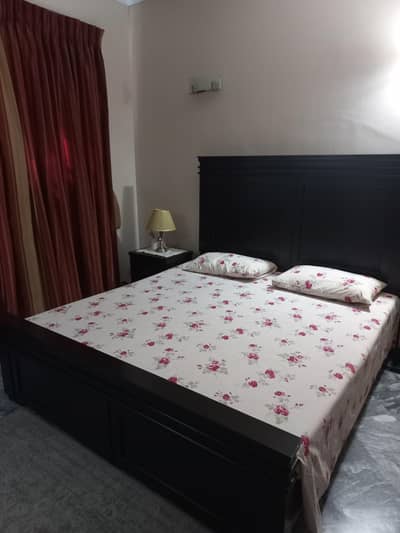 PURE WOODEN BED FOR SALE IN LAHORE