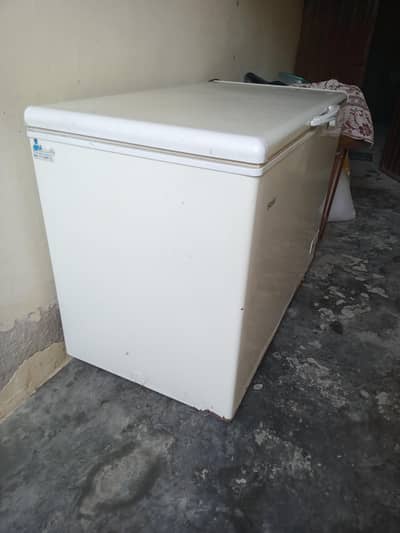 haire ice maker frizer