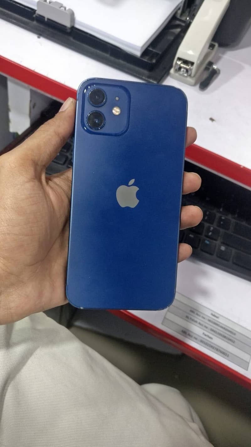 iPhone 12 0