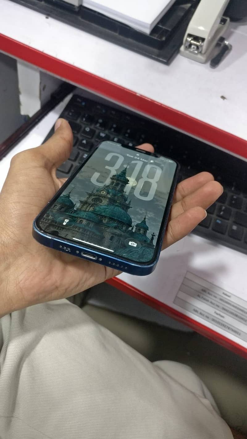 iPhone 12 5