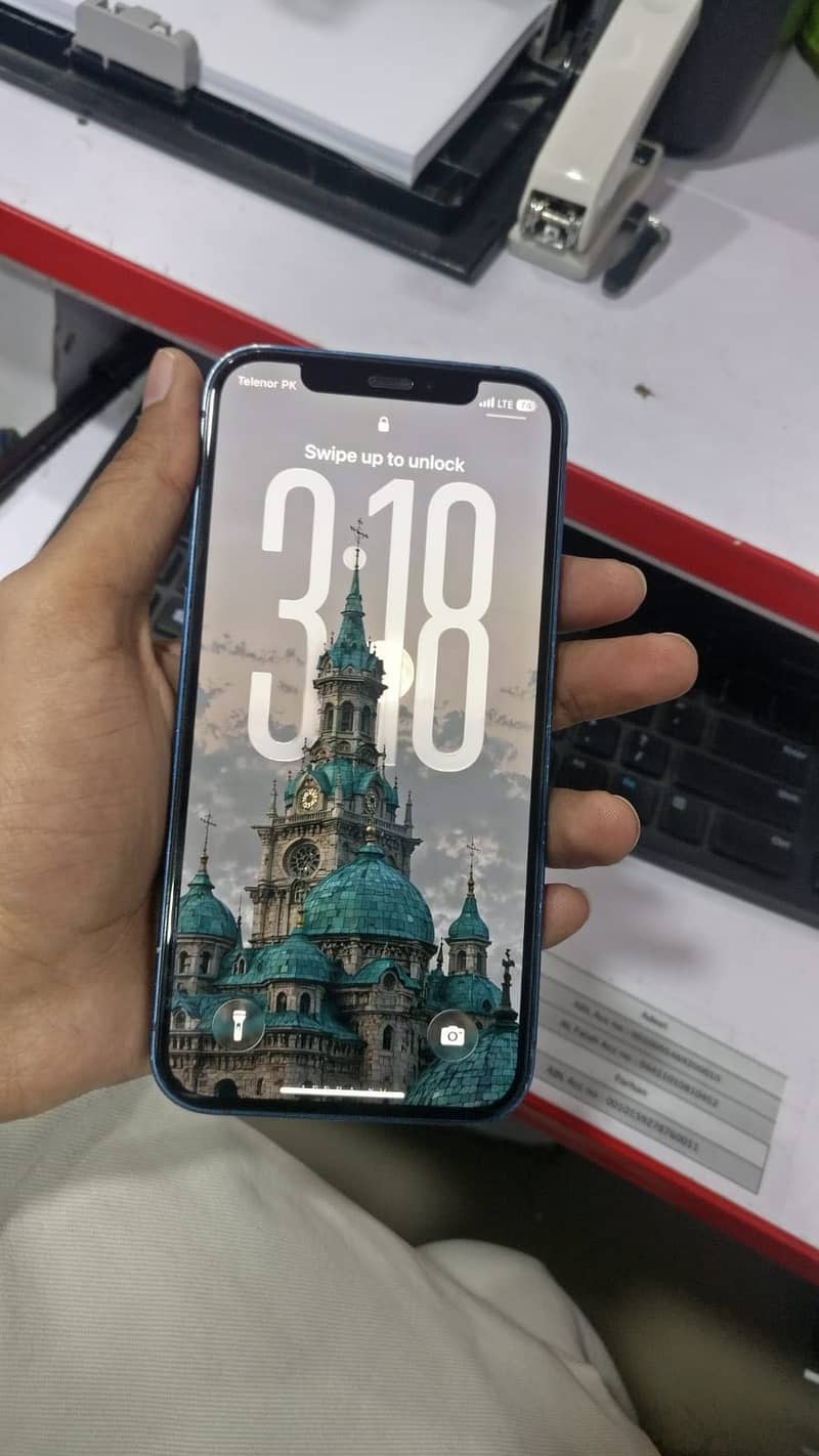 iPhone 12 13