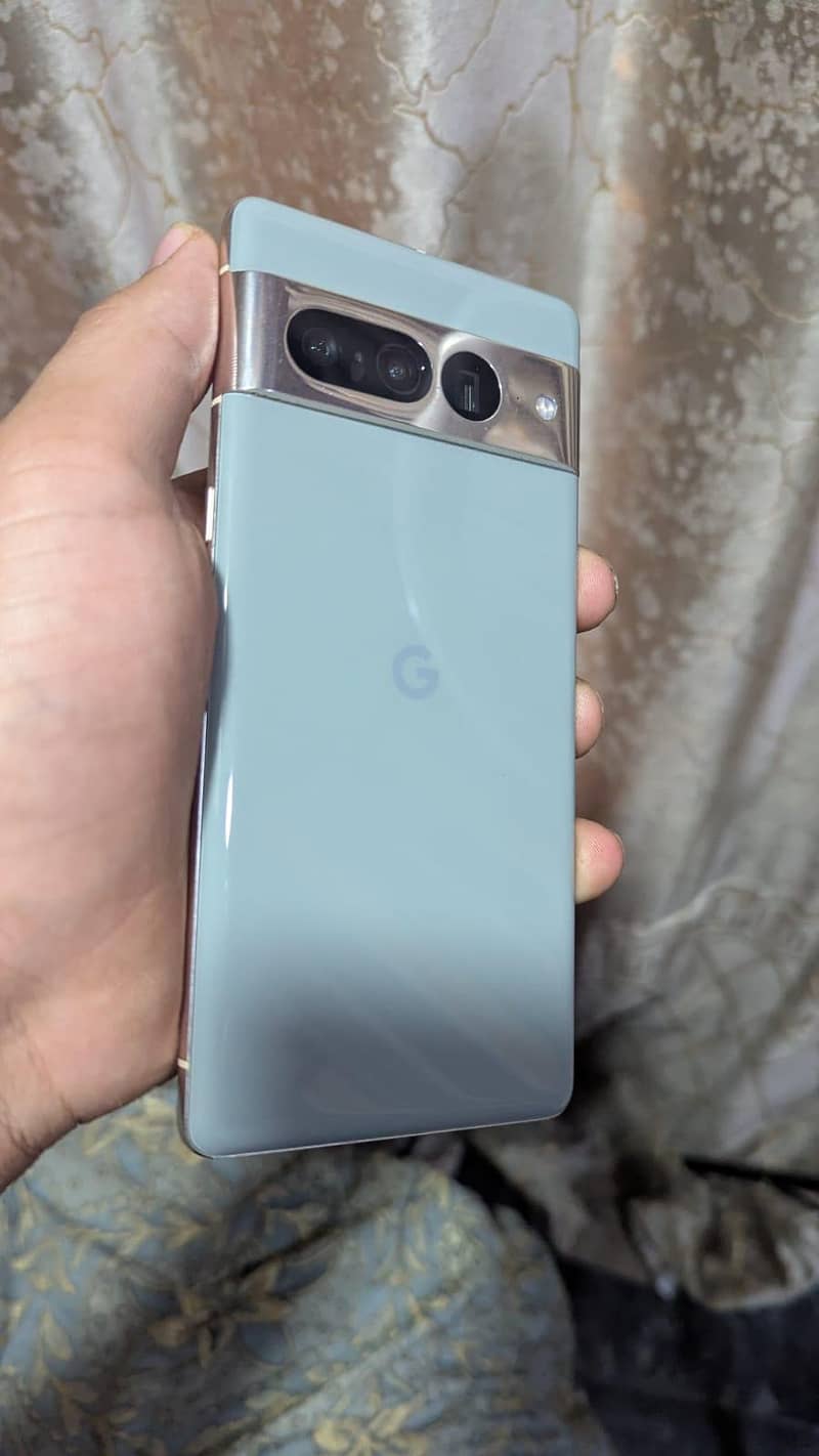 Google pixel 7 pro 2