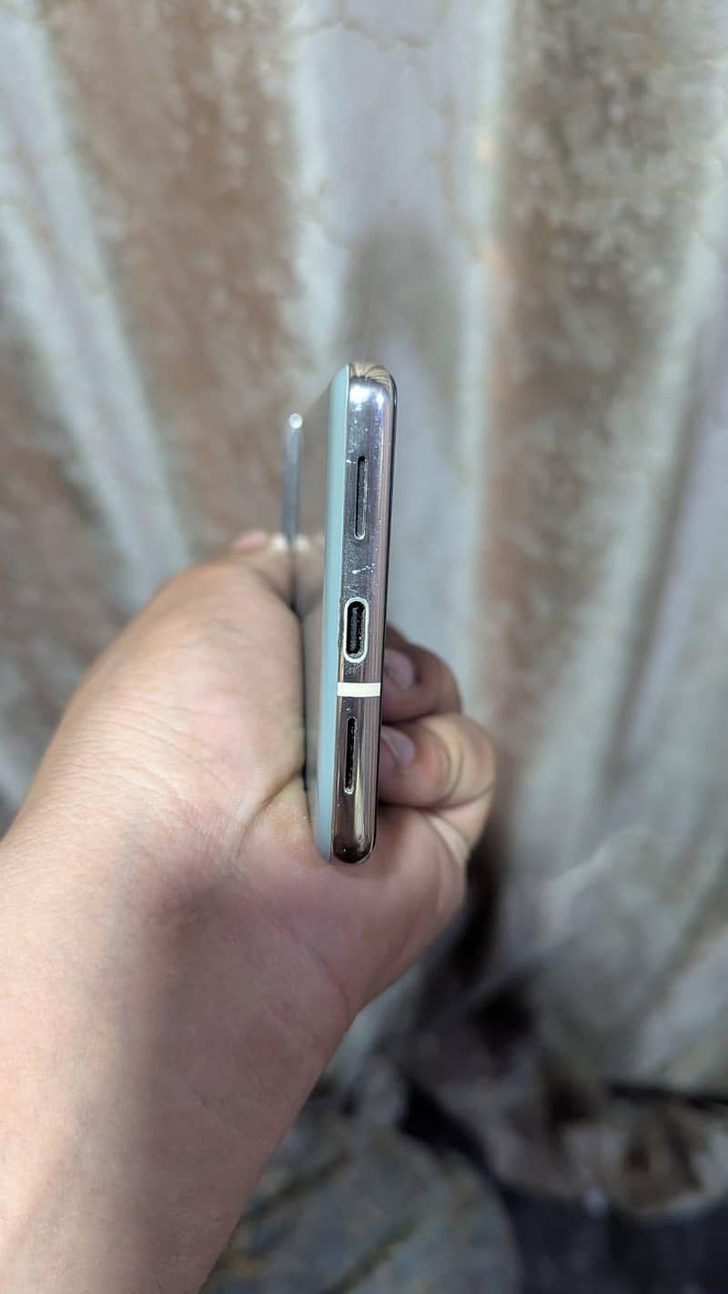 Google pixel 7 pro 4