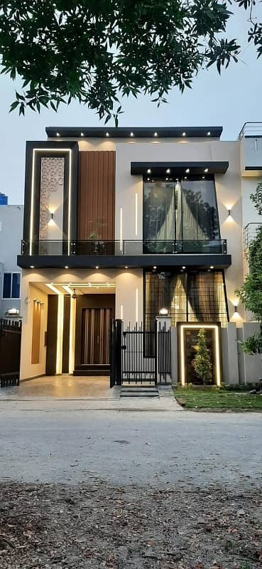 Prime Location Citi Housing Society House For Sale Sized 5 Marla