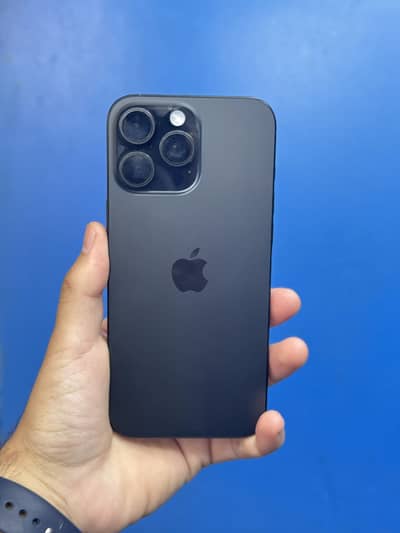 Iphone 16 pro max 512gb icloud lock waterpack 10/10 iOS 26.2. 1