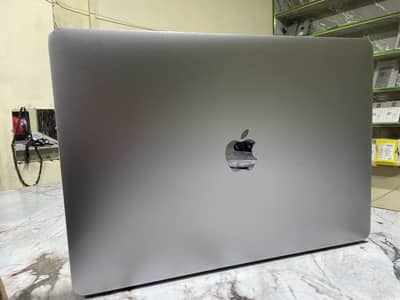 MacBook Pro 2016 8gb 256 gb