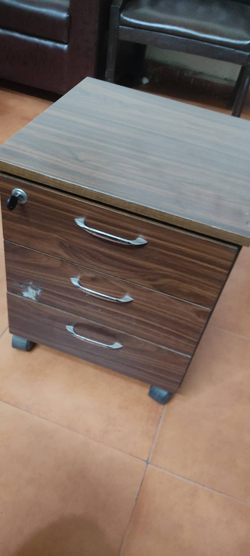 executive table with side table in excellent condition 0