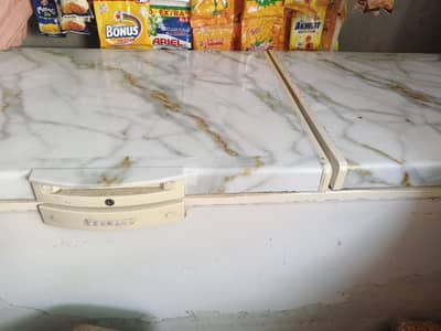 Freezer good condition