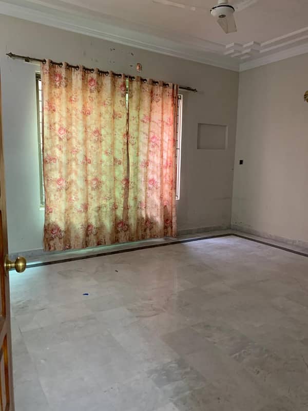 Upper portion for rent 4