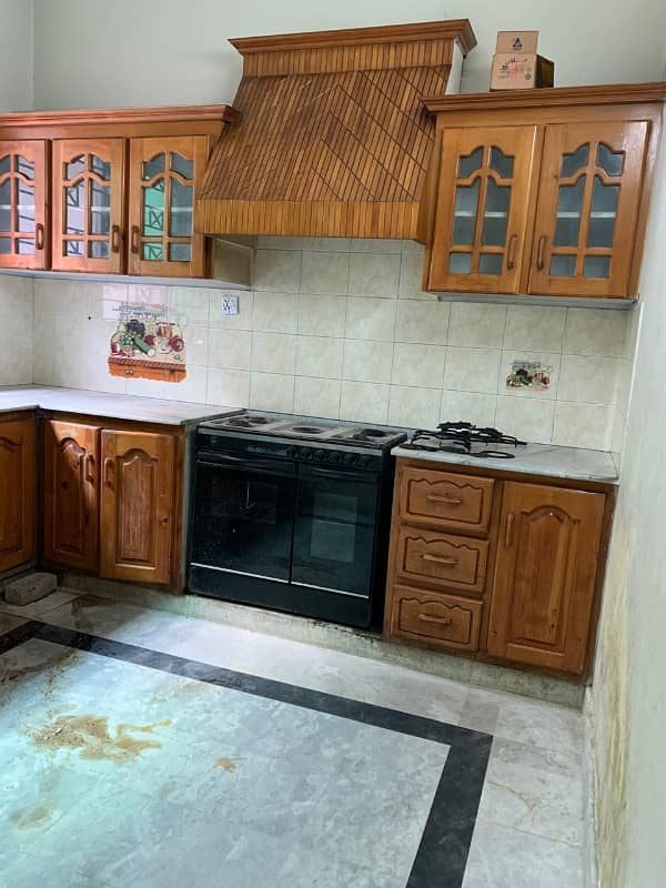 Upper portion for rent 5