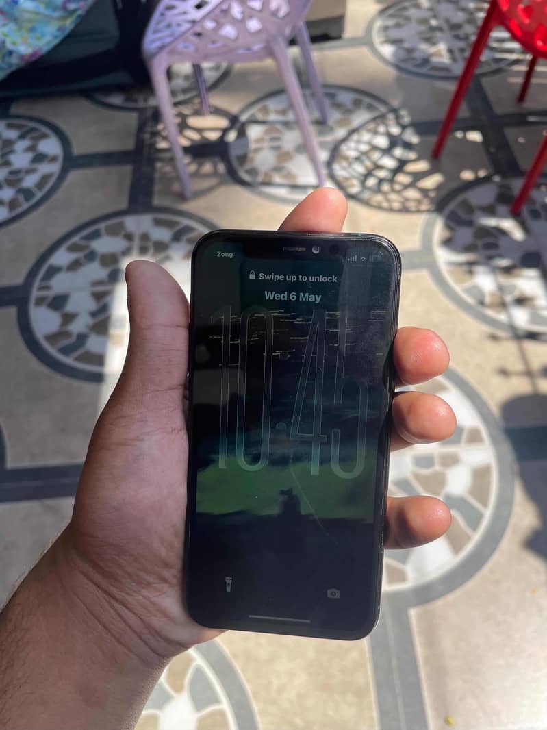 iPhone 11 Pro 1