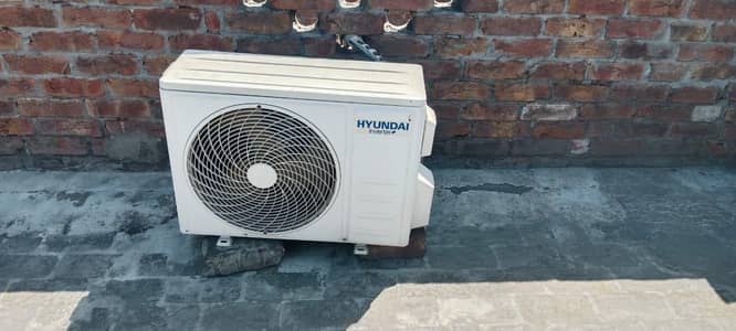 hyndai dc inverter ac for sale. 03218683983