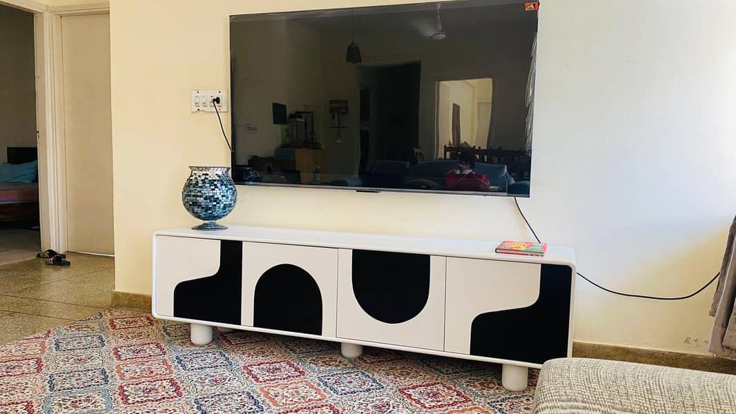 tv console 0
