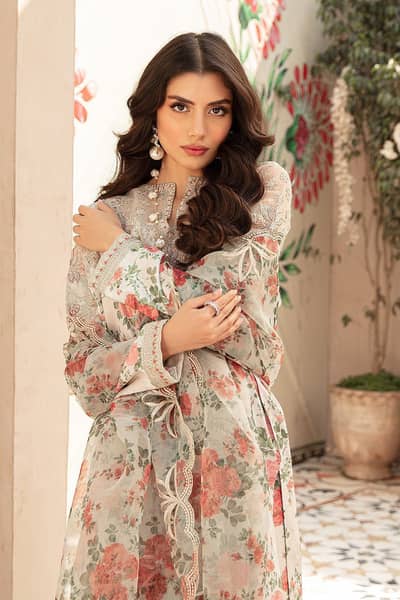 Brands replica ladies suting …. VANIYA…