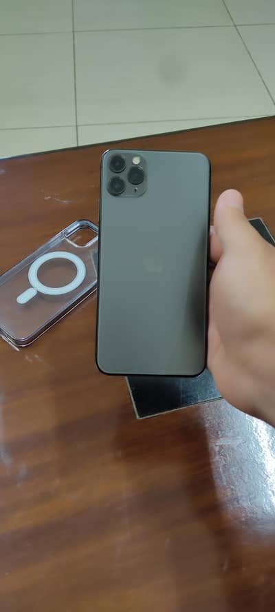 I phone 11 pro Max 64gb