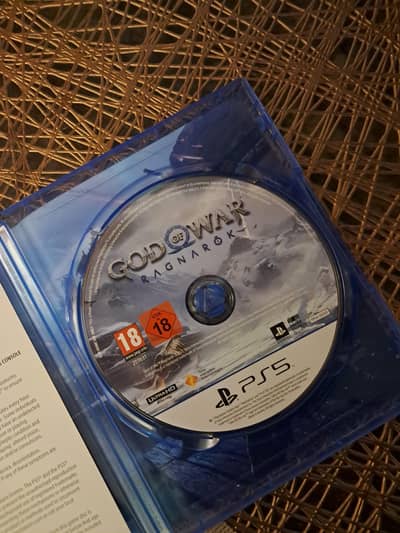 God of war Ragnarok ps5 disc - Mint condition