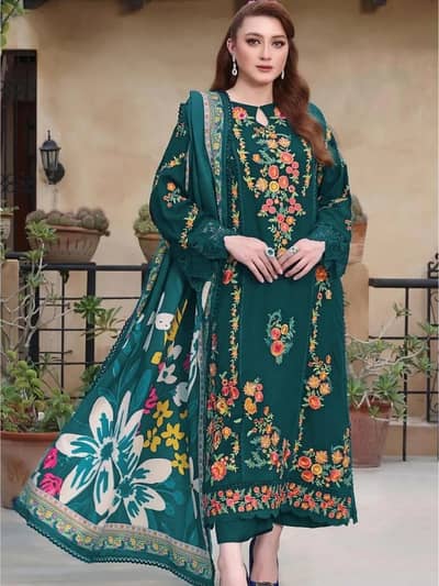 EMBROIDERED LAWN 3 PEICES GREEN FRORAL SUIT