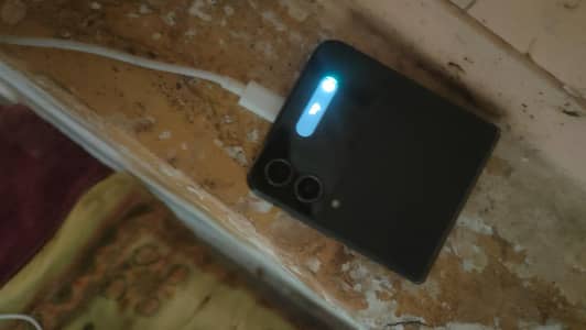 Samsung z flip 4 mobile