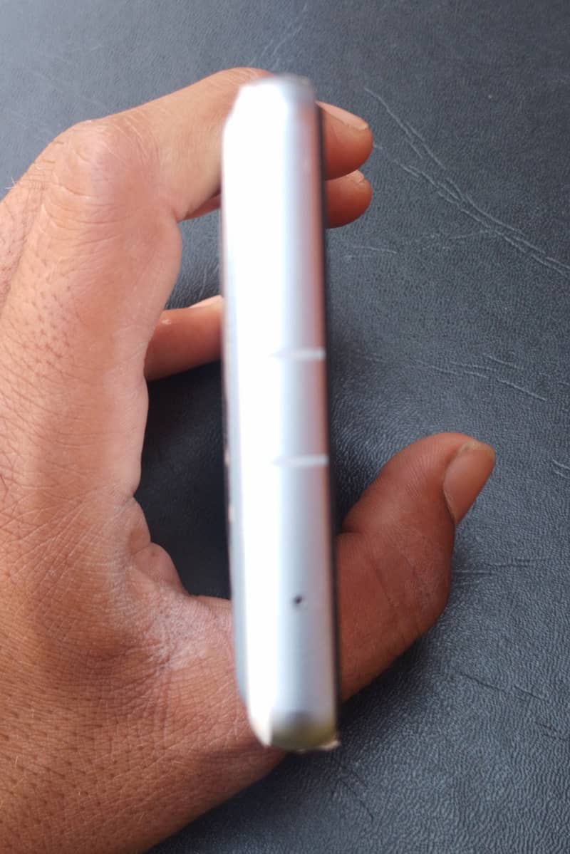 Google Pixel 7a 3