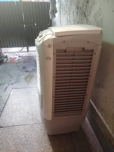 sabro cooler new condition all okay 10by10 watsap 03226008283