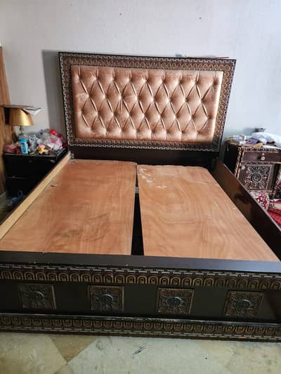 King size bed for sale. Its In a good condition