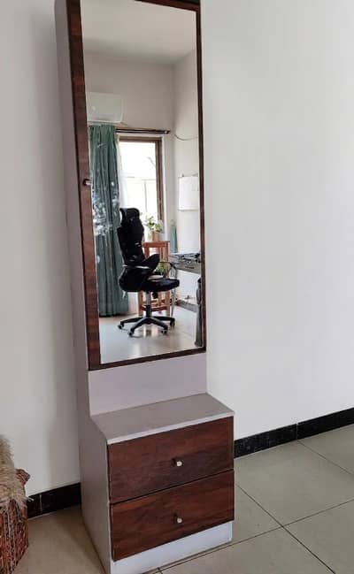 Full Mirror Dressing Table