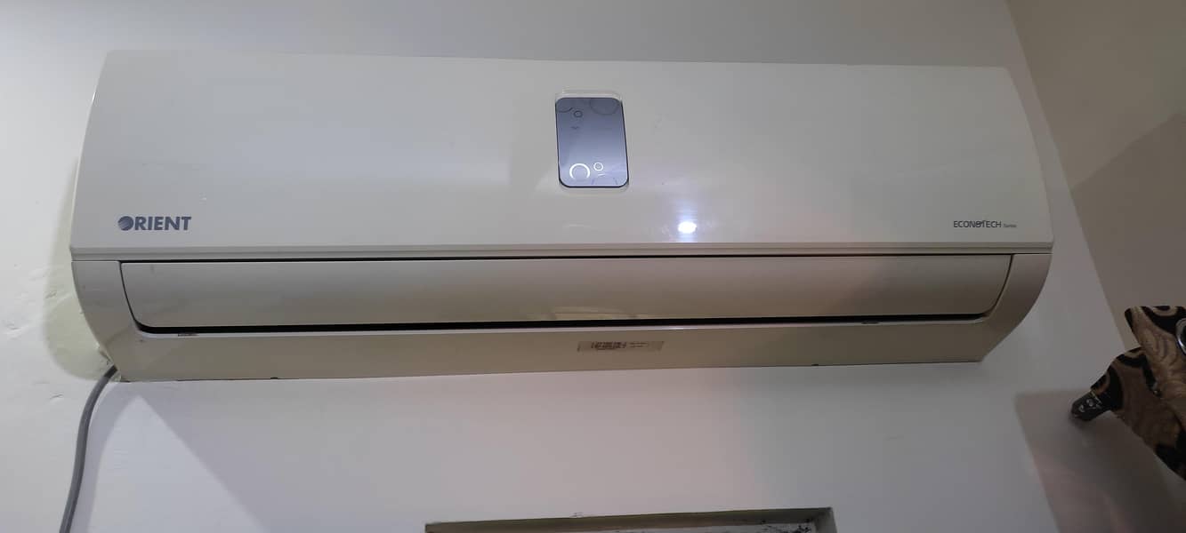 Orient split AC 0
