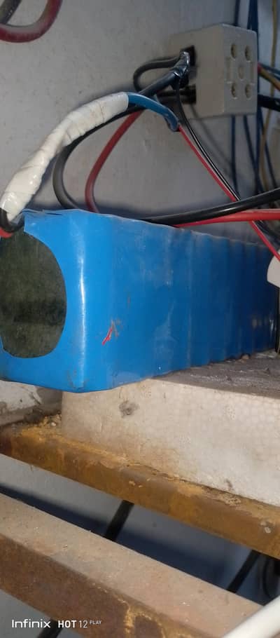 lithium battery 100