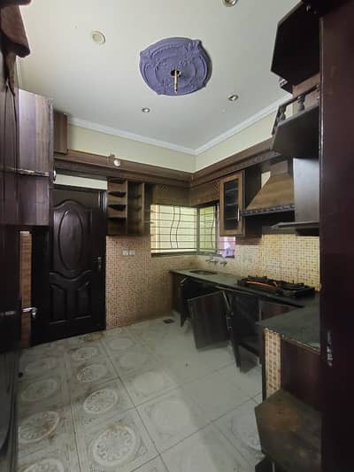 Get A 1 Kanal Upper Portion For rent In PGECHS Phase 2 - Block E