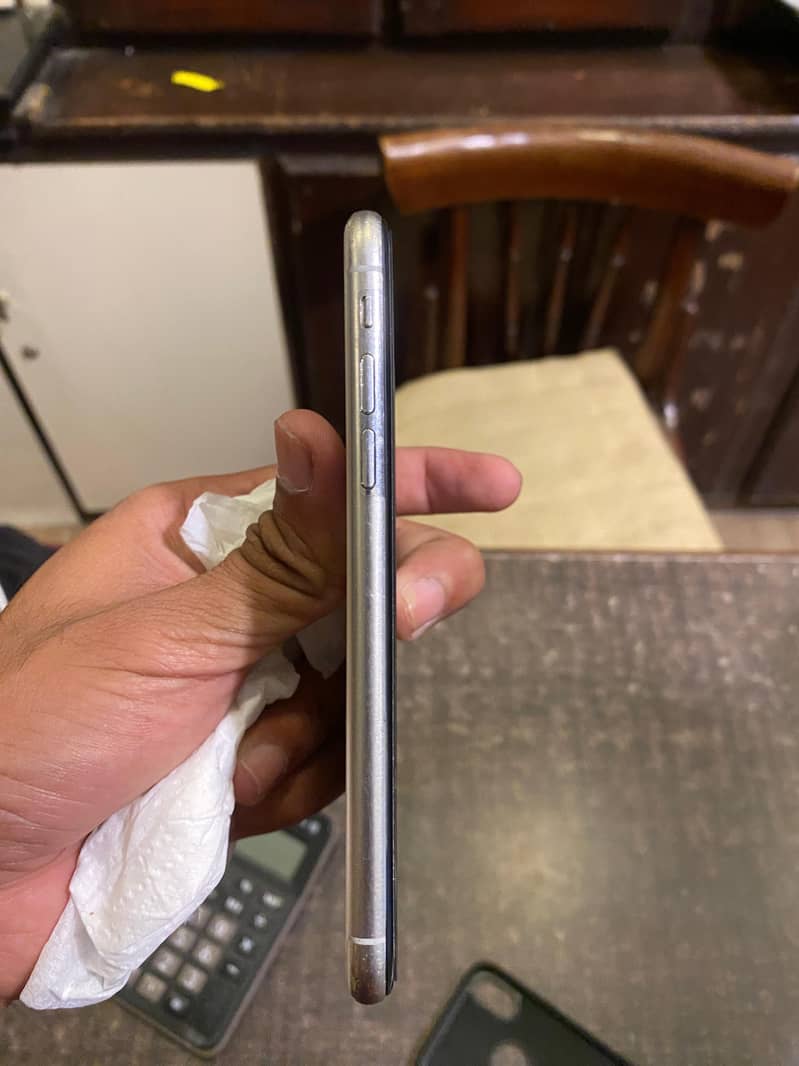 Iphone X 4