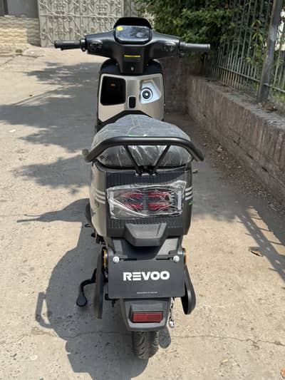 Revoo A11 LFP Lithium Battery