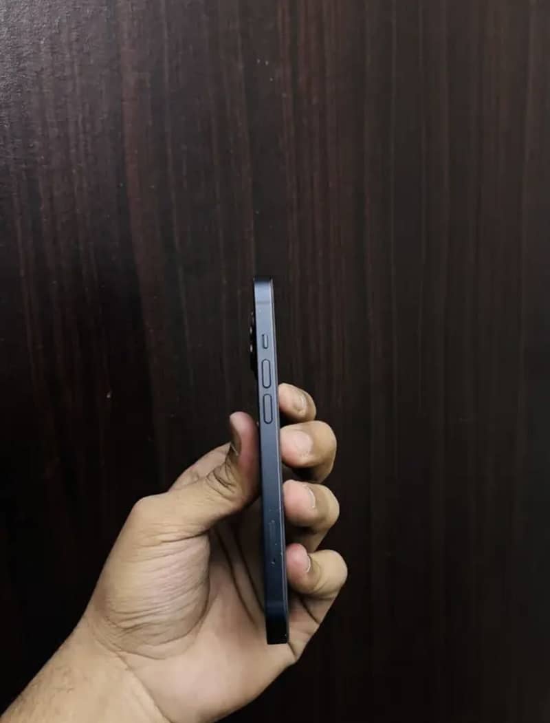 iPhone 14 2