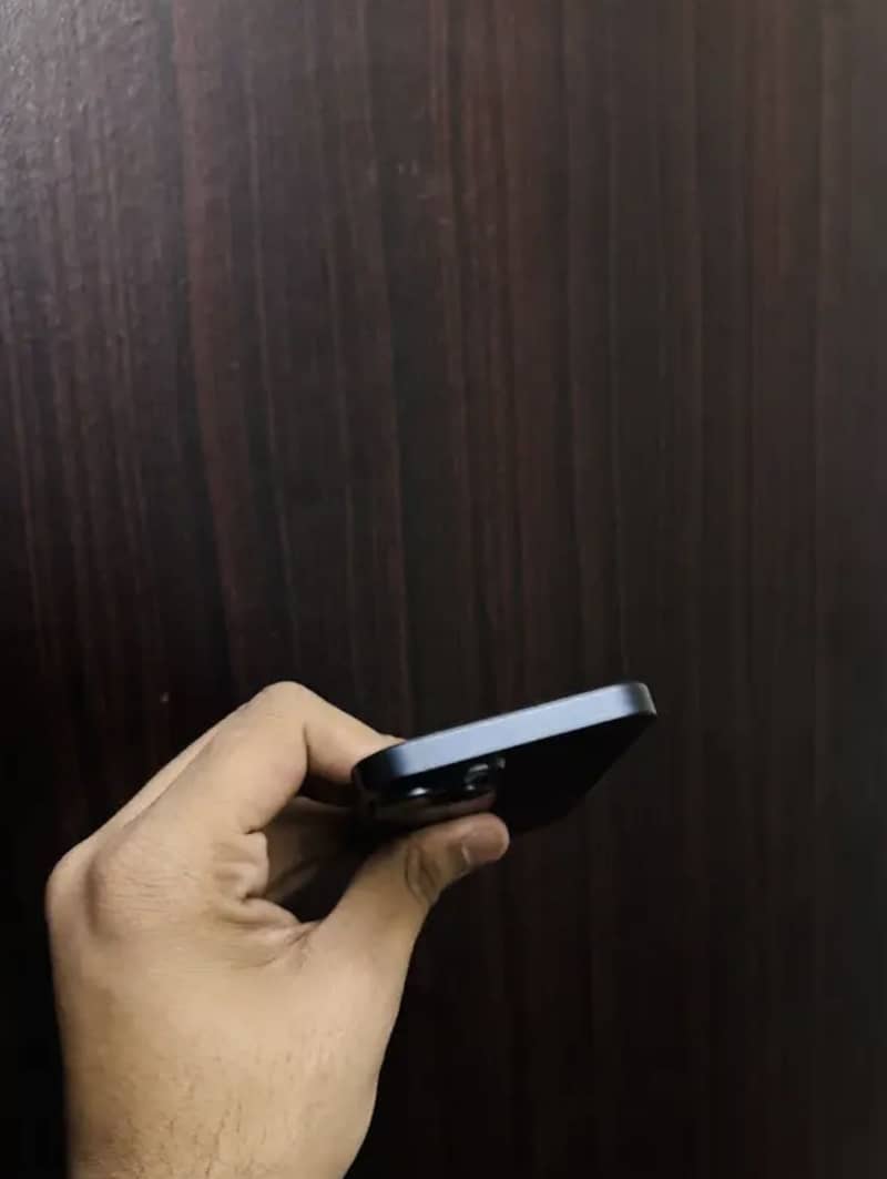 iPhone 14 4