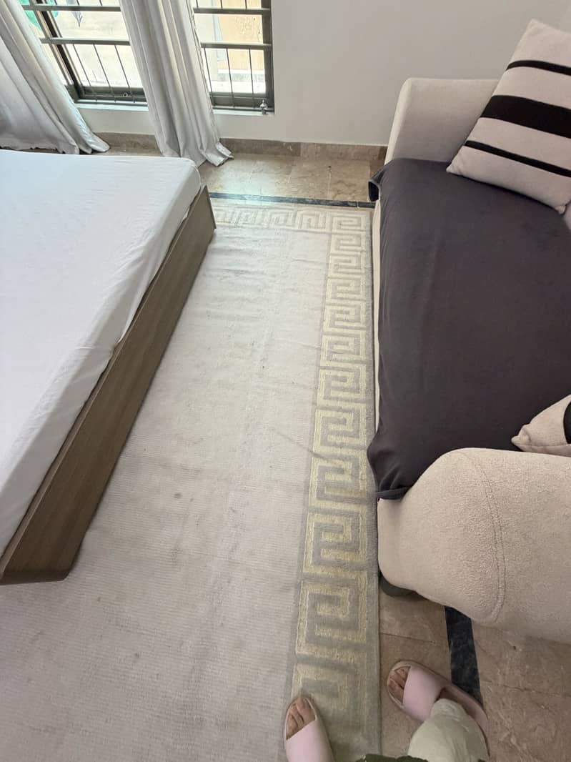 Centre. carpet 2