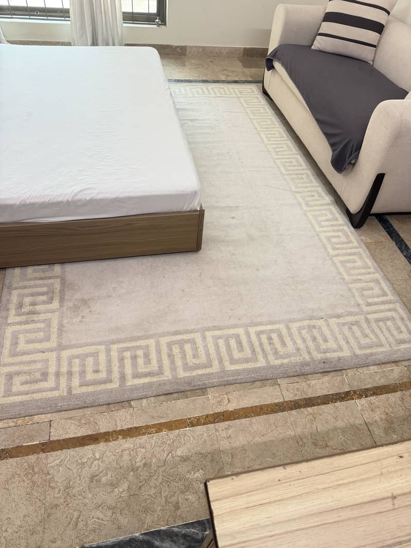 Centre. carpet 4