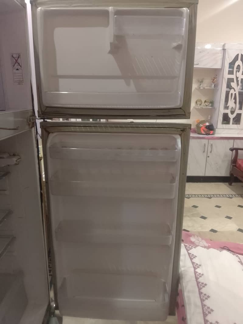 Refrigerator 4