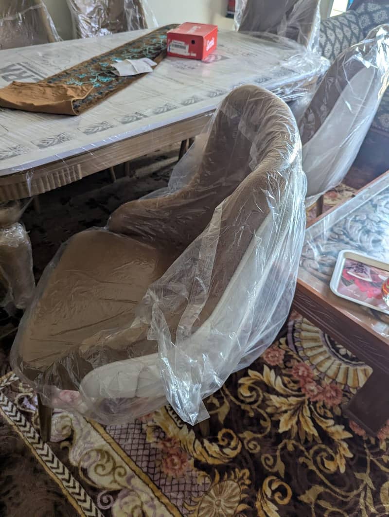 Dining table available 2