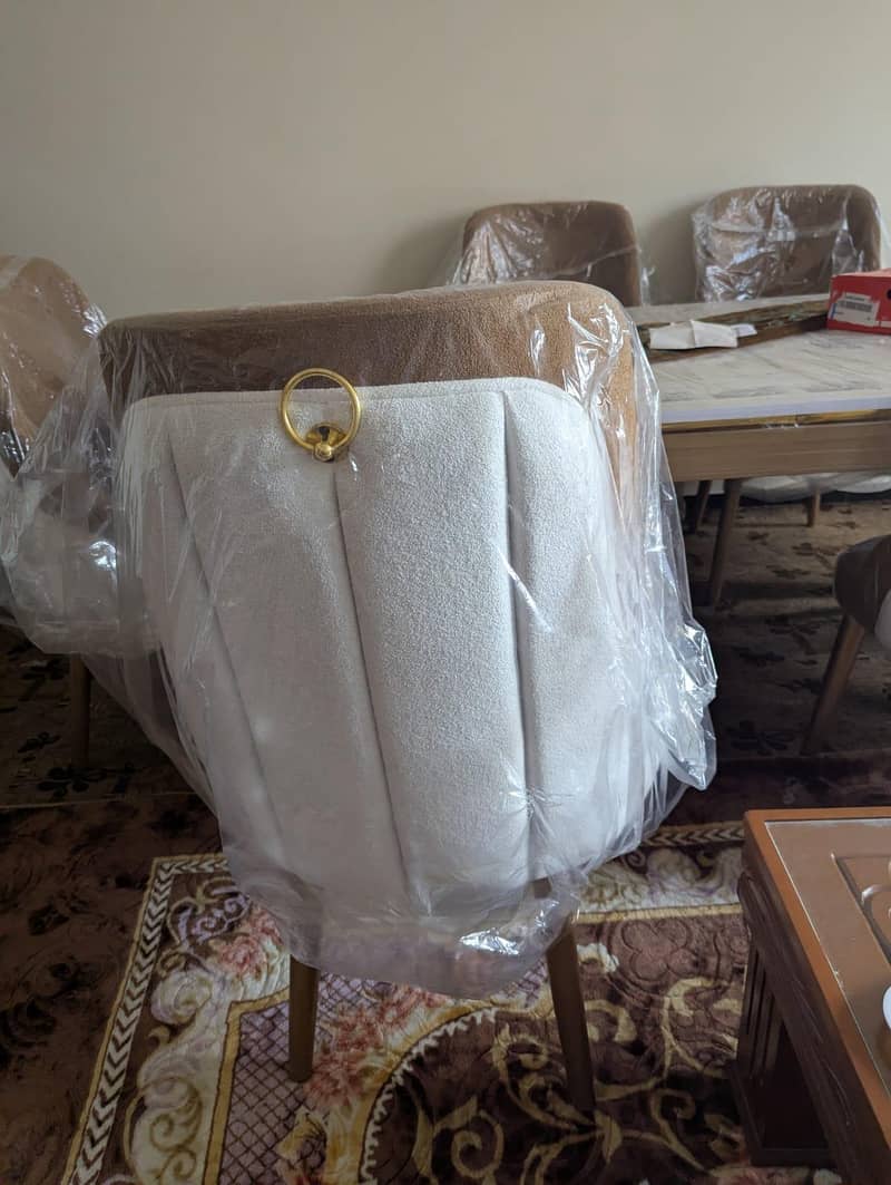 Dining table available 4