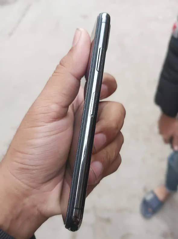 Apple iPhone X 2