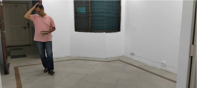 Office For Rent Area 550 Square Feet Office Available For Rent Real Pictures In Gulberg 3 Lahore
