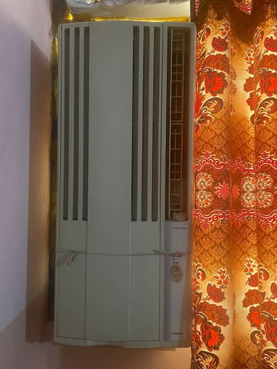 CORONA Window AC 1 TON