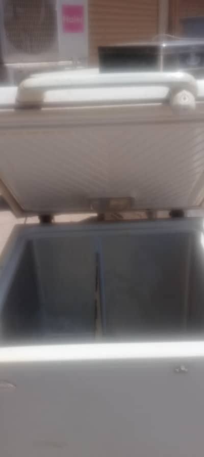 single door refriger good condition