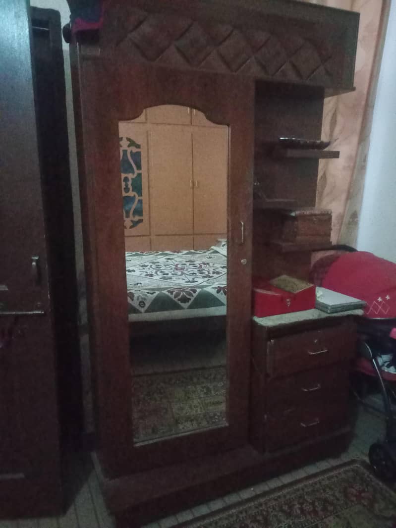 dressing table 0