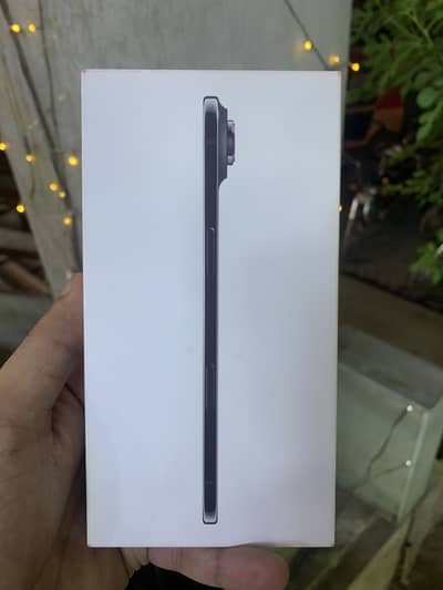 Apple iPhone 17 Air 512GB zero cycle count System Active Complete Box